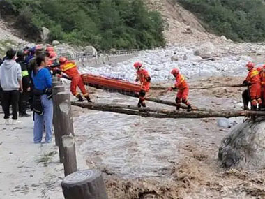 瀘定地震已造成74人遇難